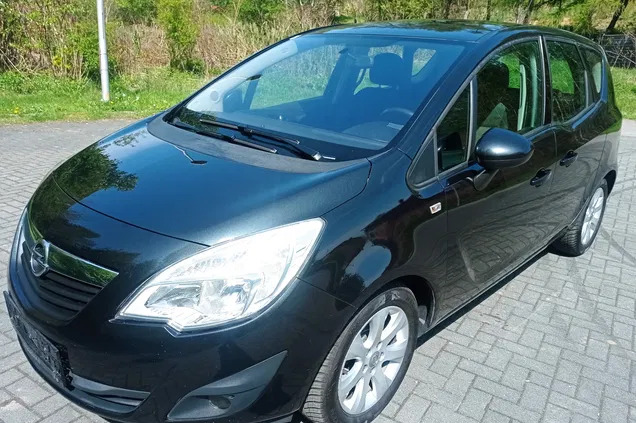 samochody osobowe Opel Meriva cena 26900 przebieg: 150000, rok produkcji 2012 z Częstochowa